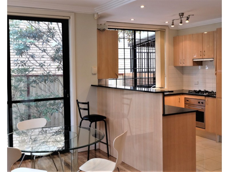 1/11 Barker Street, Kensington NSW 2033