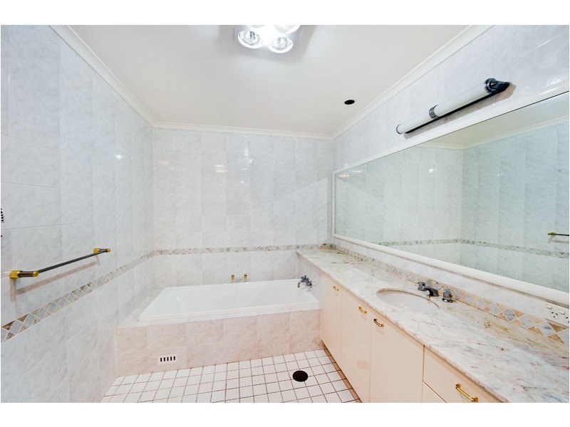 87 Brompton Road, Kensington NSW 2033