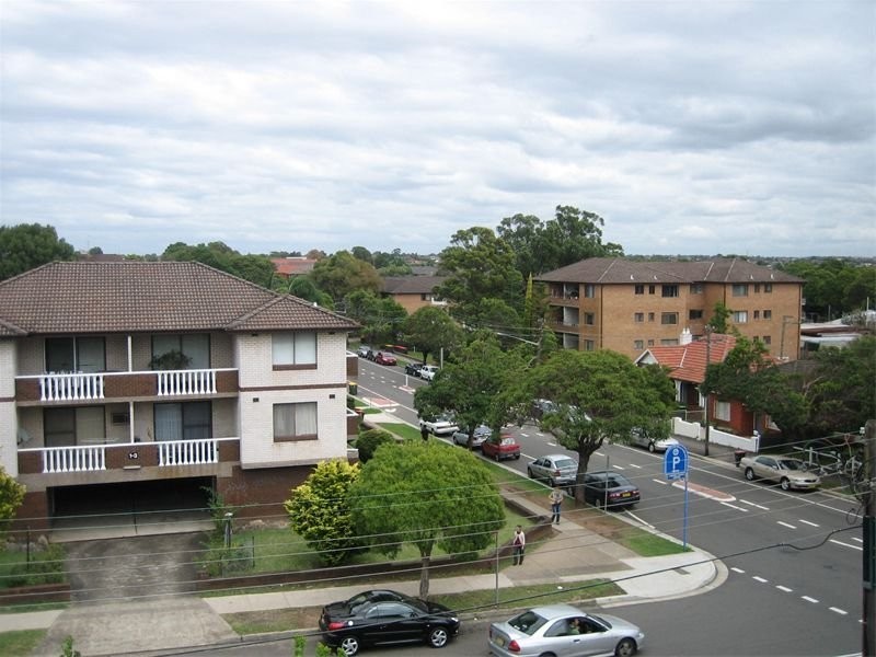 11/2-4 London Street, Campsie NSW 2194