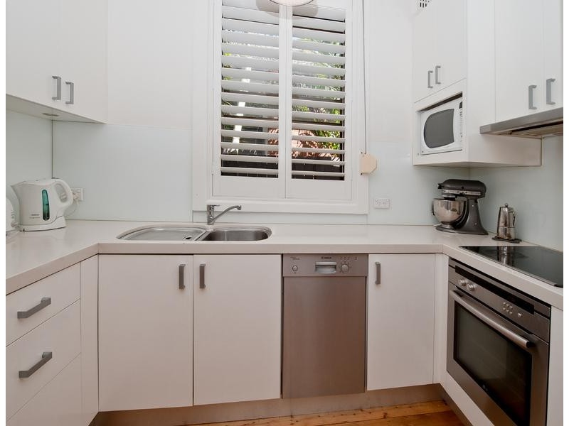 35 Robinson Street, Eastlakes NSW 2018