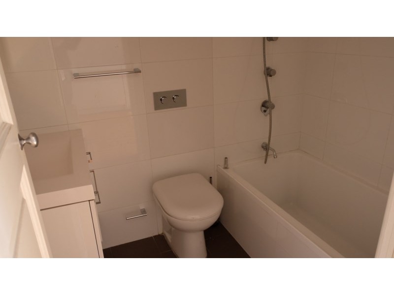 35 Robinson Street, Eastlakes NSW 2018