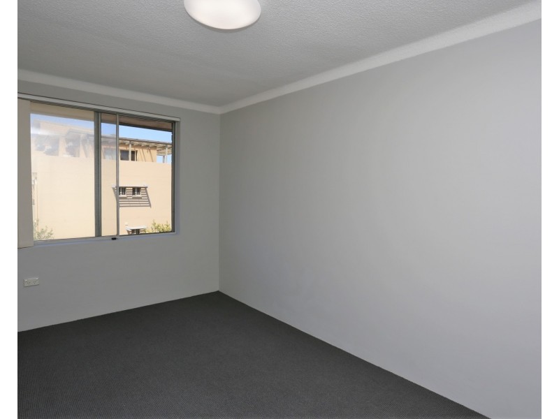 18/11 Grace Campbell Crescent, Hillsdale NSW 2036