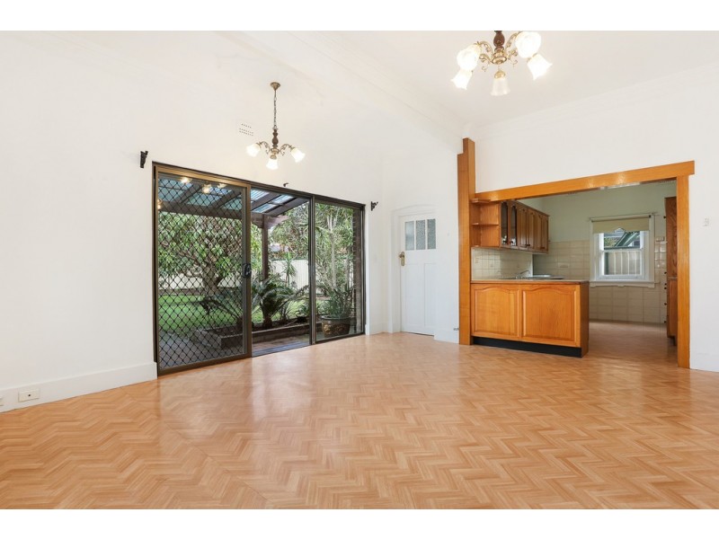 41 Day Avenue, Kensington NSW 2033