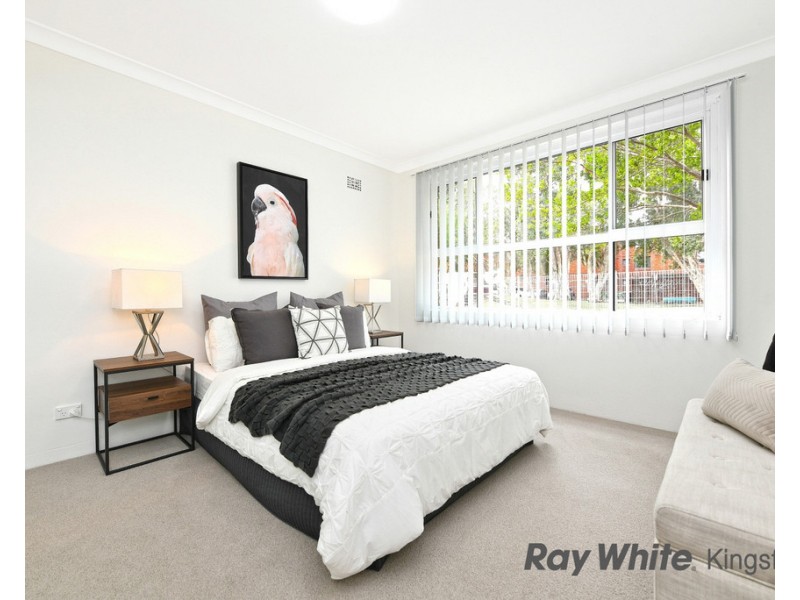 2/1 Gray Crescent, Eastlakes NSW 2018