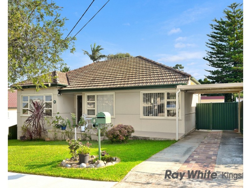 8 Forshaw Ave, Peakhurst NSW 2210