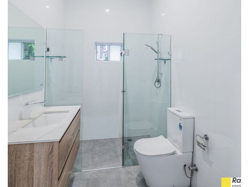 2/27 Mooramie Ave, Kensington NSW 2033