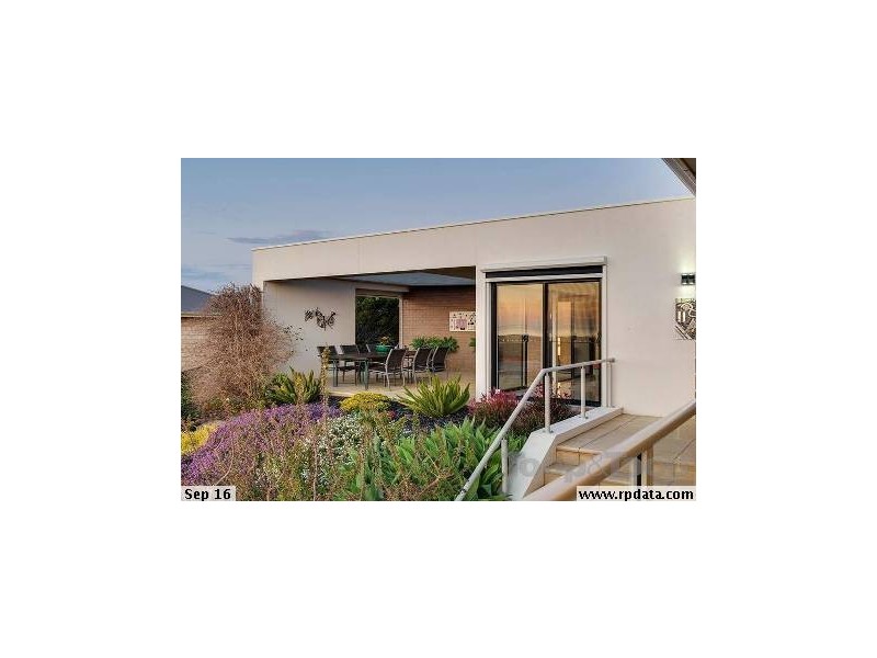 11 HARRIER COURT, Darlington SA 5047