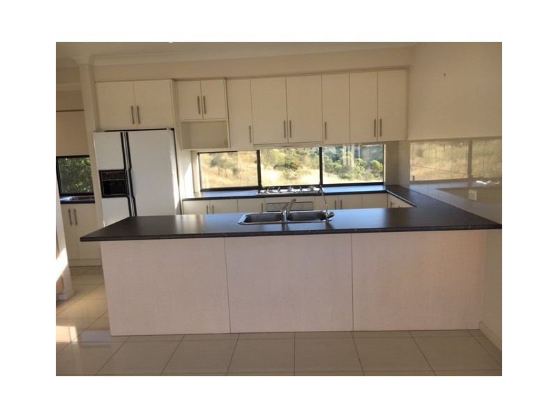 11 HARRIER COURT, Darlington SA 5047