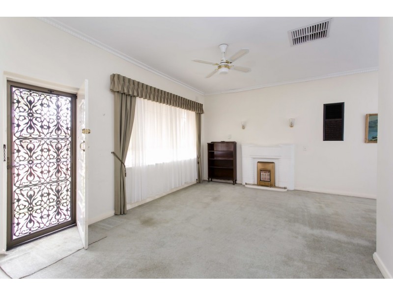 38 John Street, Flinders Park SA 5025