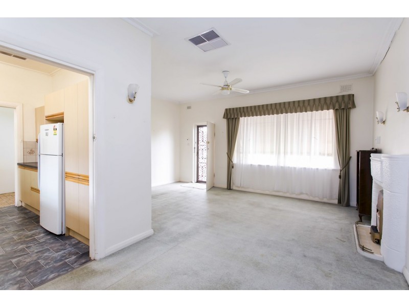 38 John Street, Flinders Park SA 5025