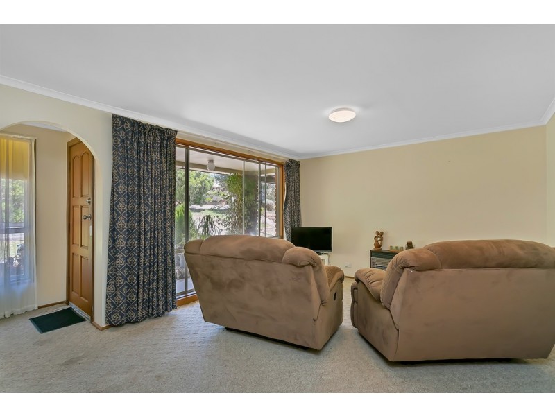 25 Fraser Avenue, Happy Valley SA 5159