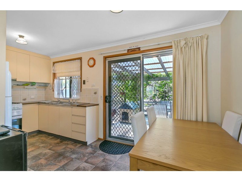 25 Fraser Avenue, Happy Valley SA 5159