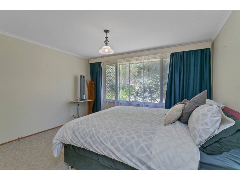 25 Fraser Avenue, Happy Valley SA 5159