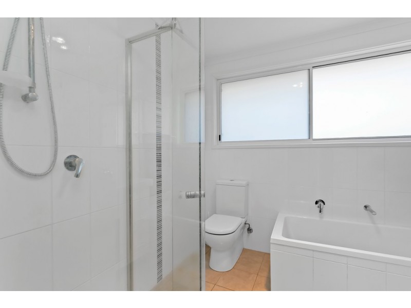 25 Fraser Avenue, Happy Valley SA 5159