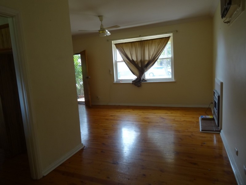 38 DWYER ROAD, Oaklands Park SA 5046