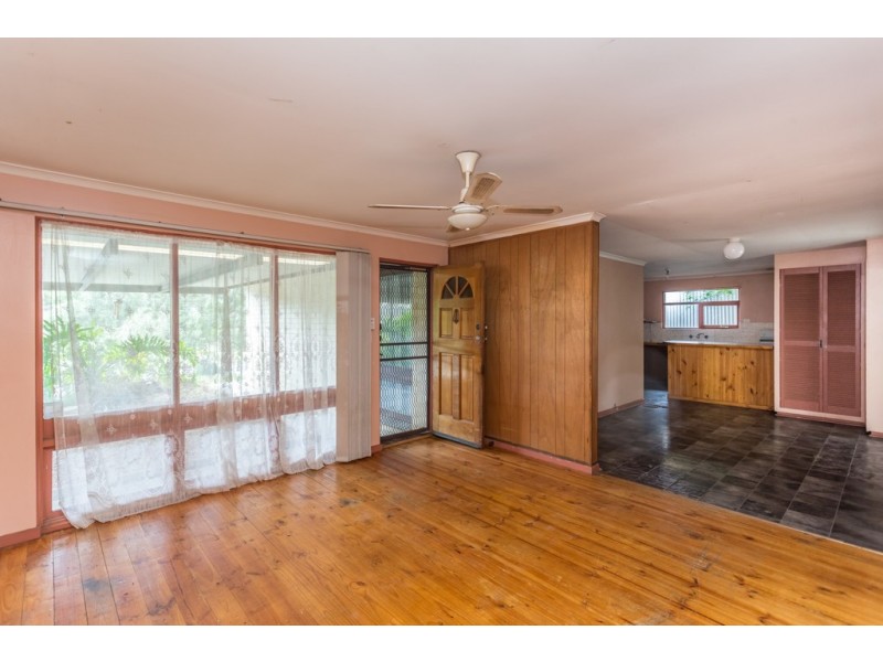 4 Beresford Avenue, Christie Downs SA 5164