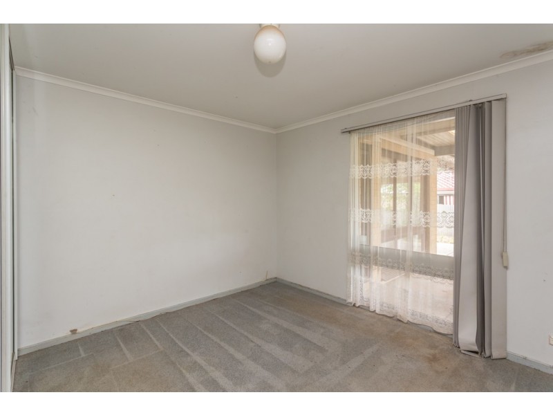 4 Beresford Avenue, Christie Downs SA 5164
