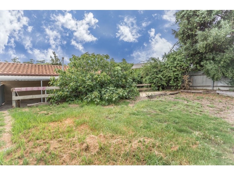 4 Beresford Avenue, Christie Downs SA 5164