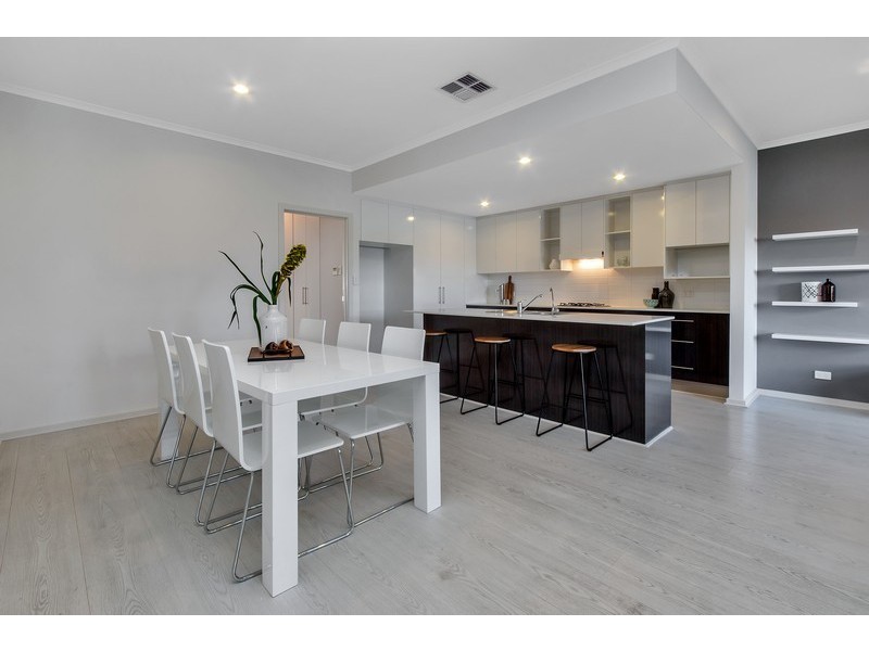 6 Chianti Lane, Mawson Lakes SA 5095