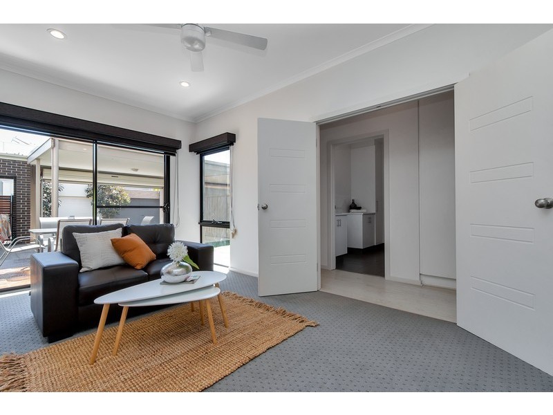 6 Chianti Lane, Mawson Lakes SA 5095