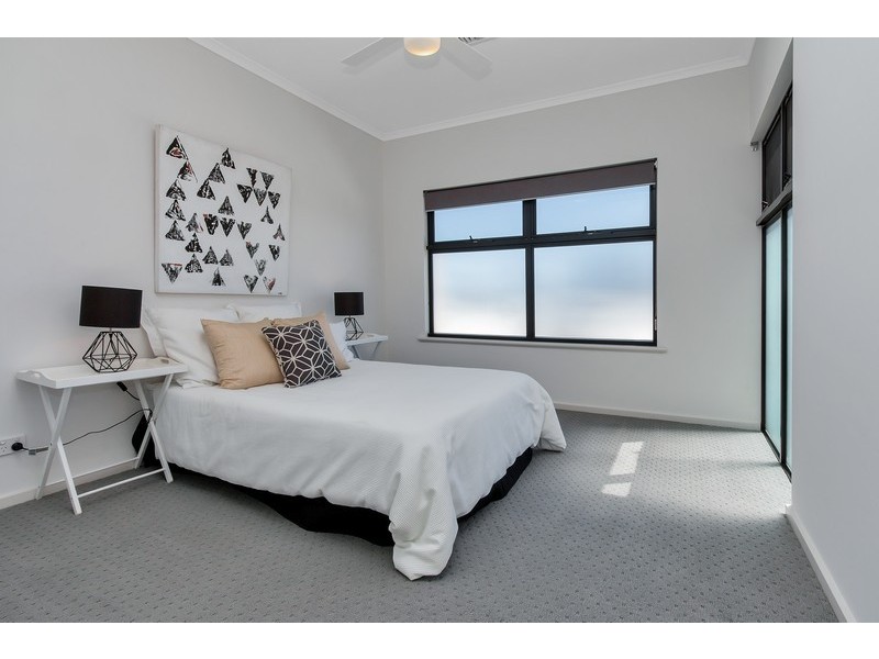 6 Chianti Lane, Mawson Lakes SA 5095