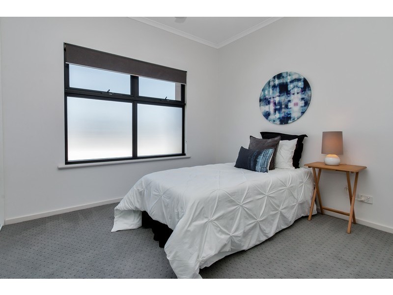 6 Chianti Lane, Mawson Lakes SA 5095
