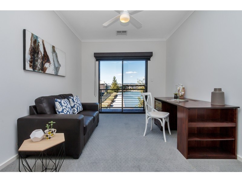 6 Chianti Lane, Mawson Lakes SA 5095