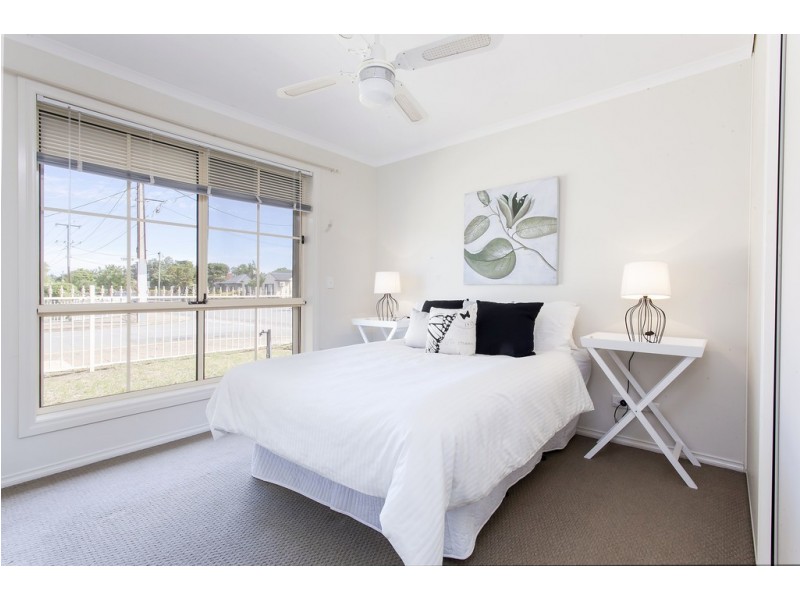 1A Fourth Avenue, Warradale SA 5046