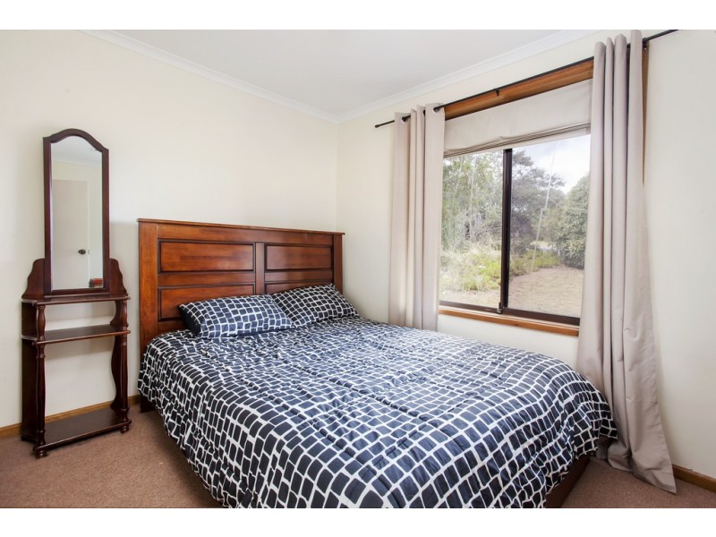 21 Lorne Crescent, Huntfield Heights SA 5163