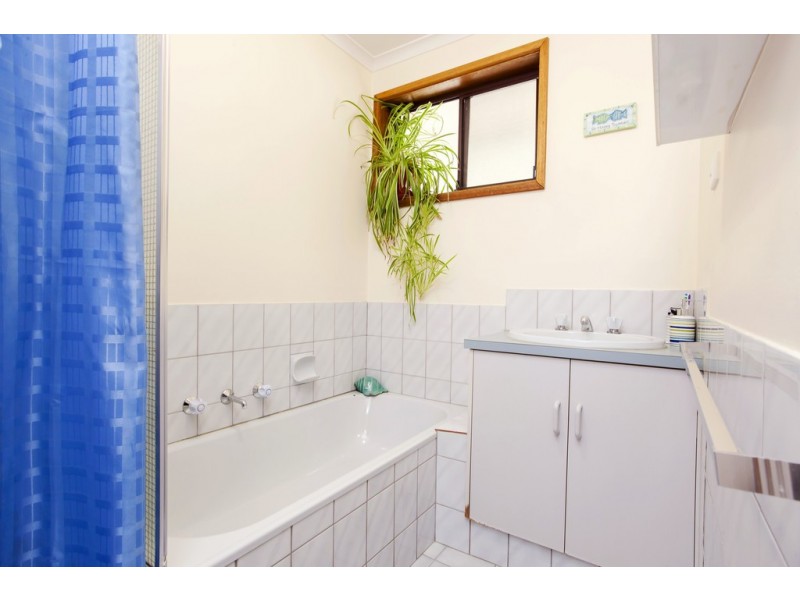 21 Lorne Crescent, Huntfield Heights SA 5163