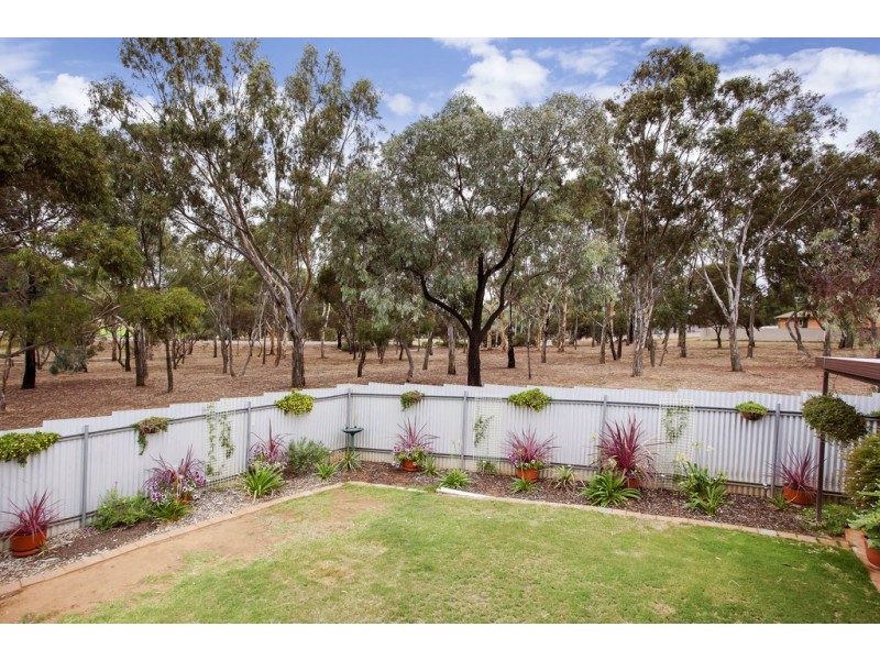 21 Lorne Crescent, Huntfield Heights SA 5163