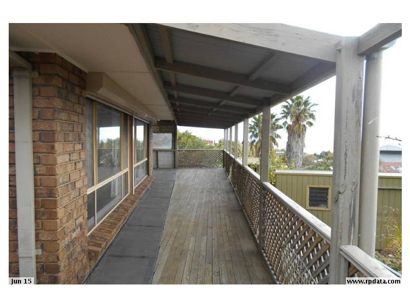 30 NEEANGARRA CRESCENT, Hallett Cove SA 5158
