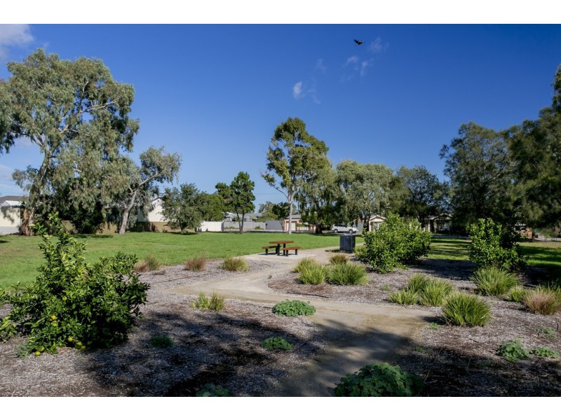 28 Dalkeith Avenue, Dover Gardens SA 5048