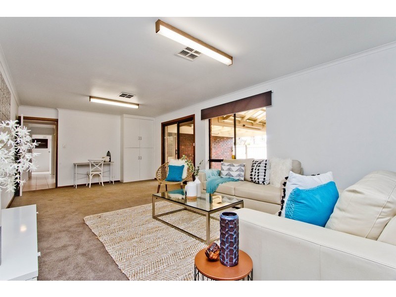 15 HURON GROVE, West Lakes SA 5021