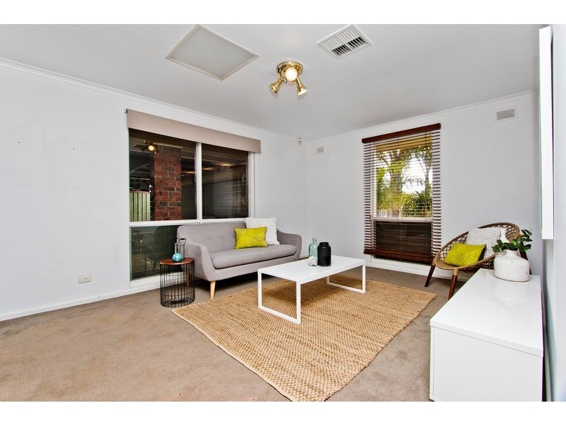 15 HURON GROVE, West Lakes SA 5021