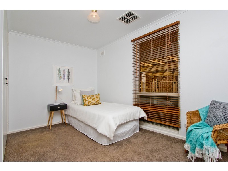 15 HURON GROVE, West Lakes SA 5021