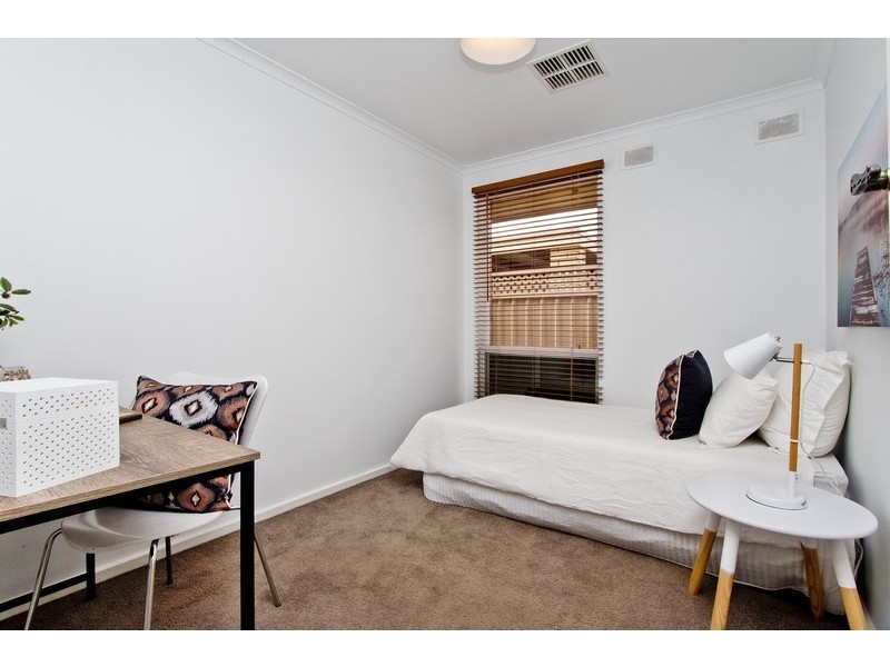 15 HURON GROVE, West Lakes SA 5021