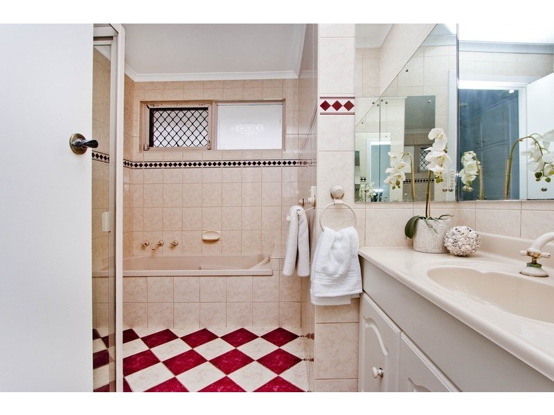 15 HURON GROVE, West Lakes SA 5021