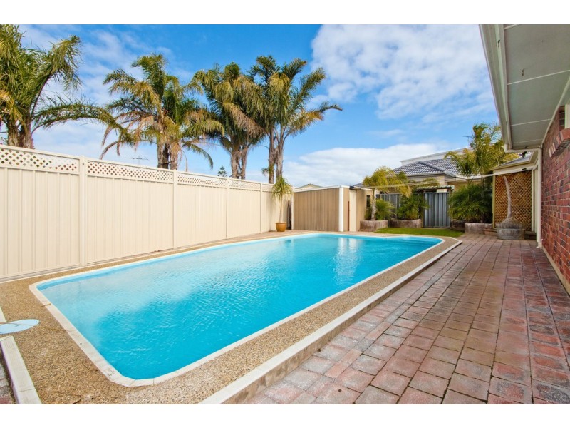 15 HURON GROVE, West Lakes SA 5021