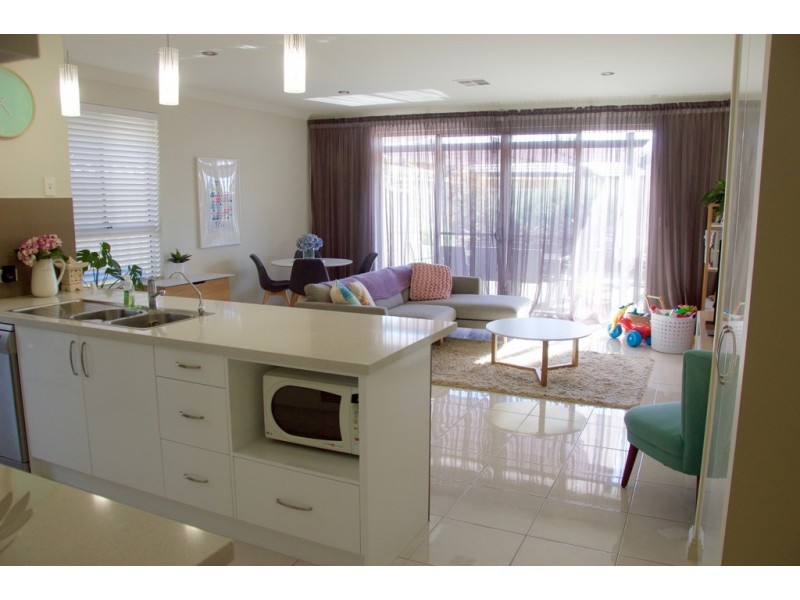 64A WHITE CRESCENT, Seacombe Gardens SA 5047