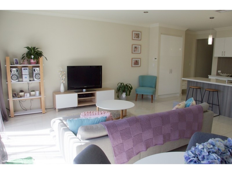 64A WHITE CRESCENT, Seacombe Gardens SA 5047