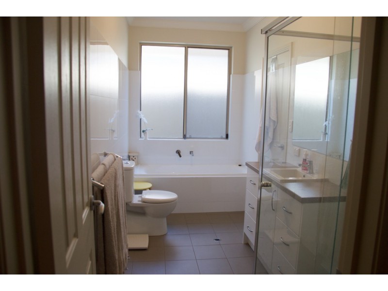 64A WHITE CRESCENT, Seacombe Gardens SA 5047