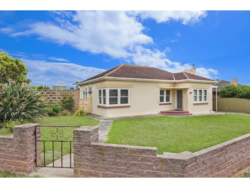 4 Ophir Crescent, Seacliff Park SA 5049