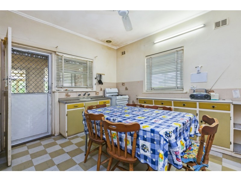 4 Ophir Crescent, Seacliff Park SA 5049