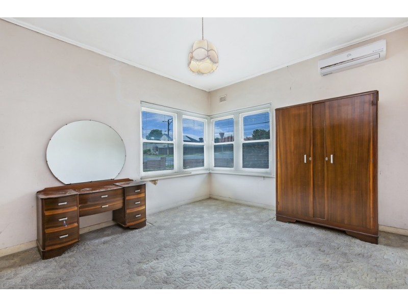 4 Ophir Crescent, Seacliff Park SA 5049