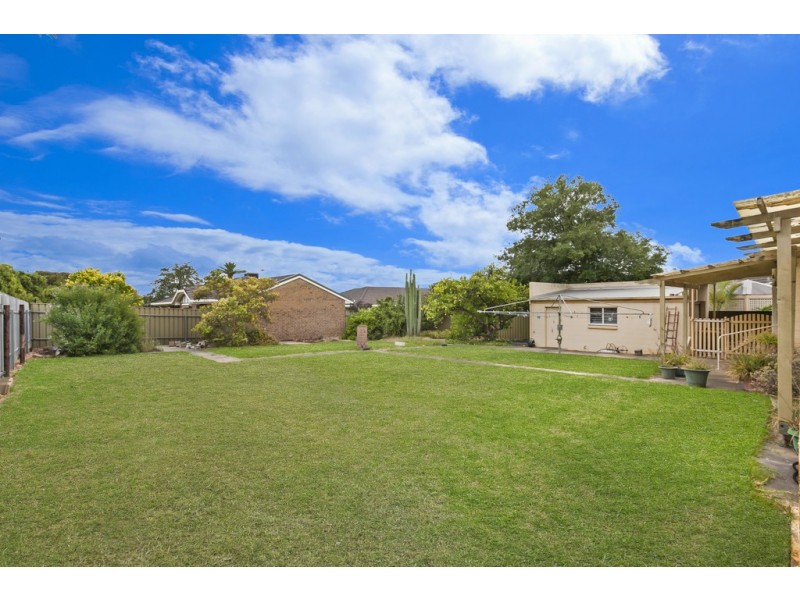 4 Ophir Crescent, Seacliff Park SA 5049