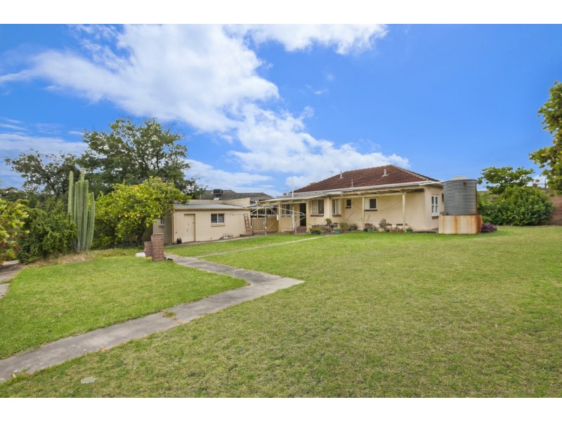 4 Ophir Crescent, Seacliff Park SA 5049