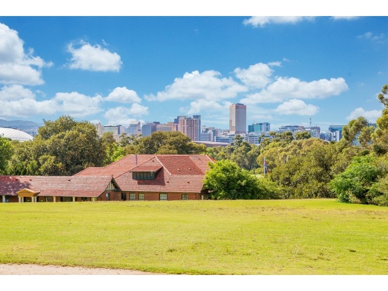2 103 Strangways Tce, North Adelaide SA 5006