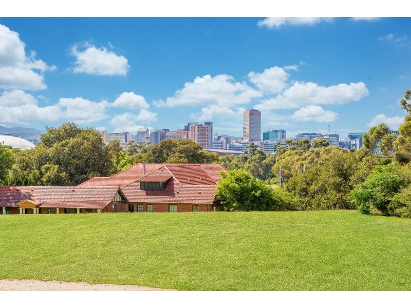 2 103 Strangways Tce, North Adelaide SA 5006