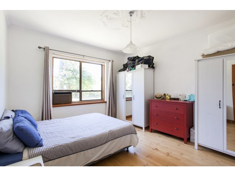 18 Downing Street, Hove SA 5048